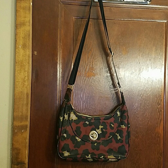 Baggallini Handbags - Baggallini Crossbody handbag in EUC!